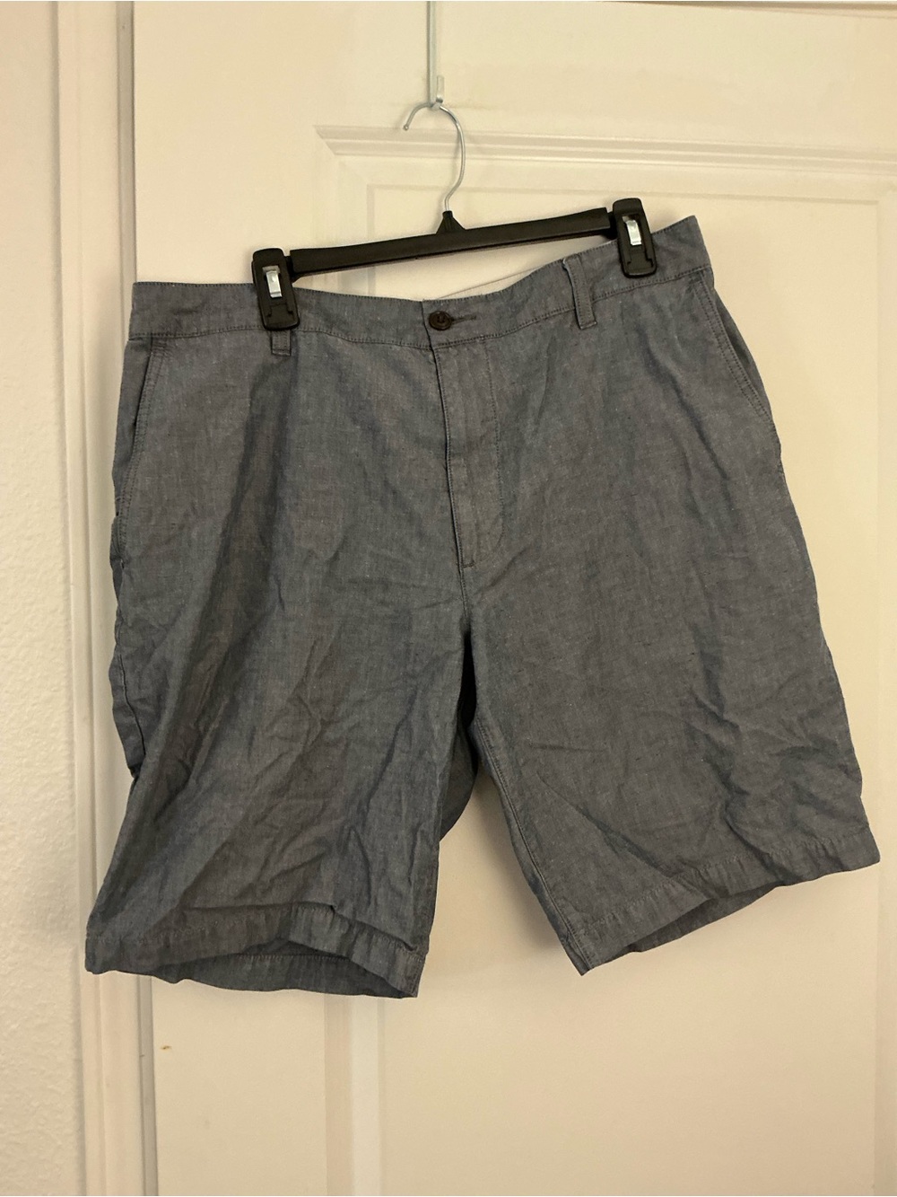 Dockers Men's Size 36 Blue Chambray Flat Front Casual Summer Comfort Shorts